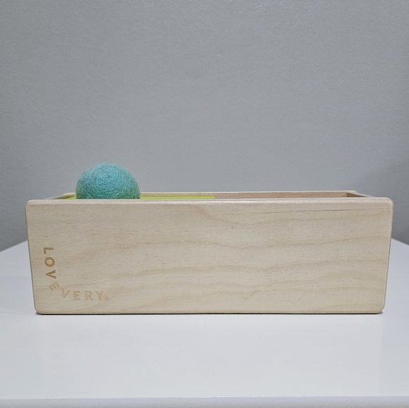 Lovevery Sliding Top Box from The Thinker Play Kit for Months 11-12 - Picture 2 of 8